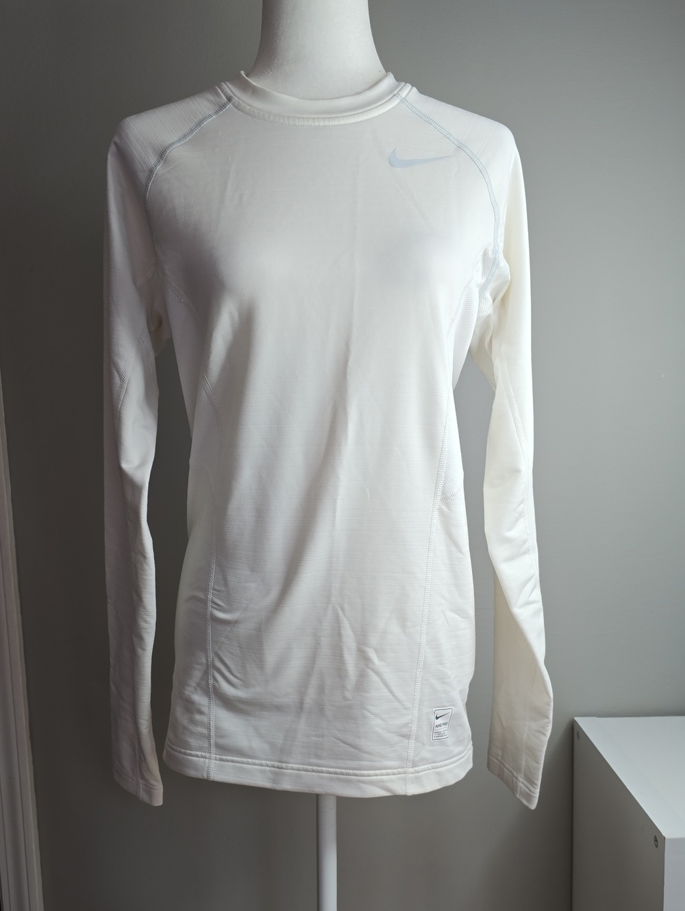 Nike White Women’s Long-Sleeve Athletic Top
